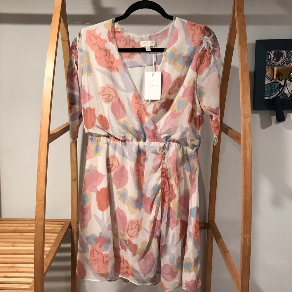 NWT Ted Baker London Floral Print knee-length dress perfect for Spring/Easter